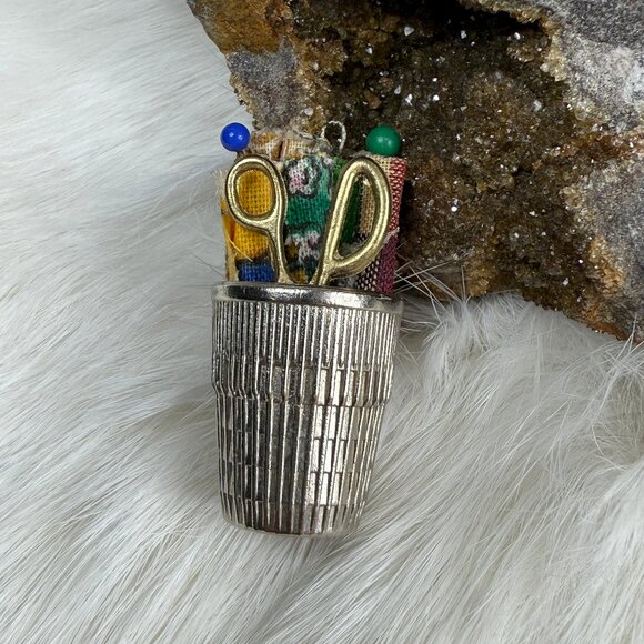 Vintage Jewelry - Just Jennifer Thimble Brooch Sewing Fabric Cute Seamstress Pin